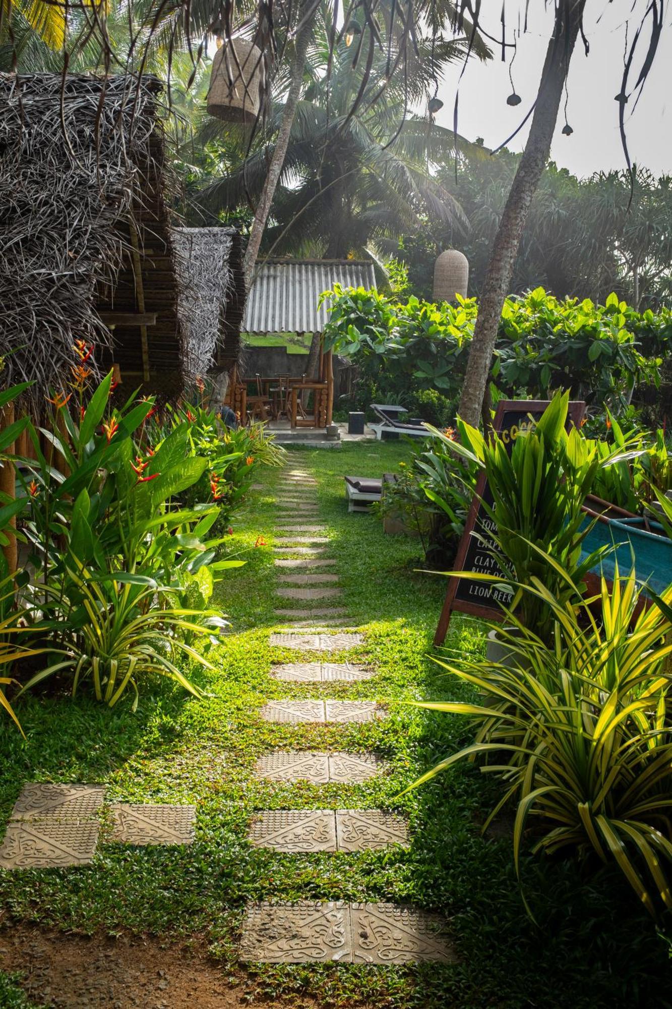 Sea View Clay House Hotel Dikwella Ngoại thất bức ảnh