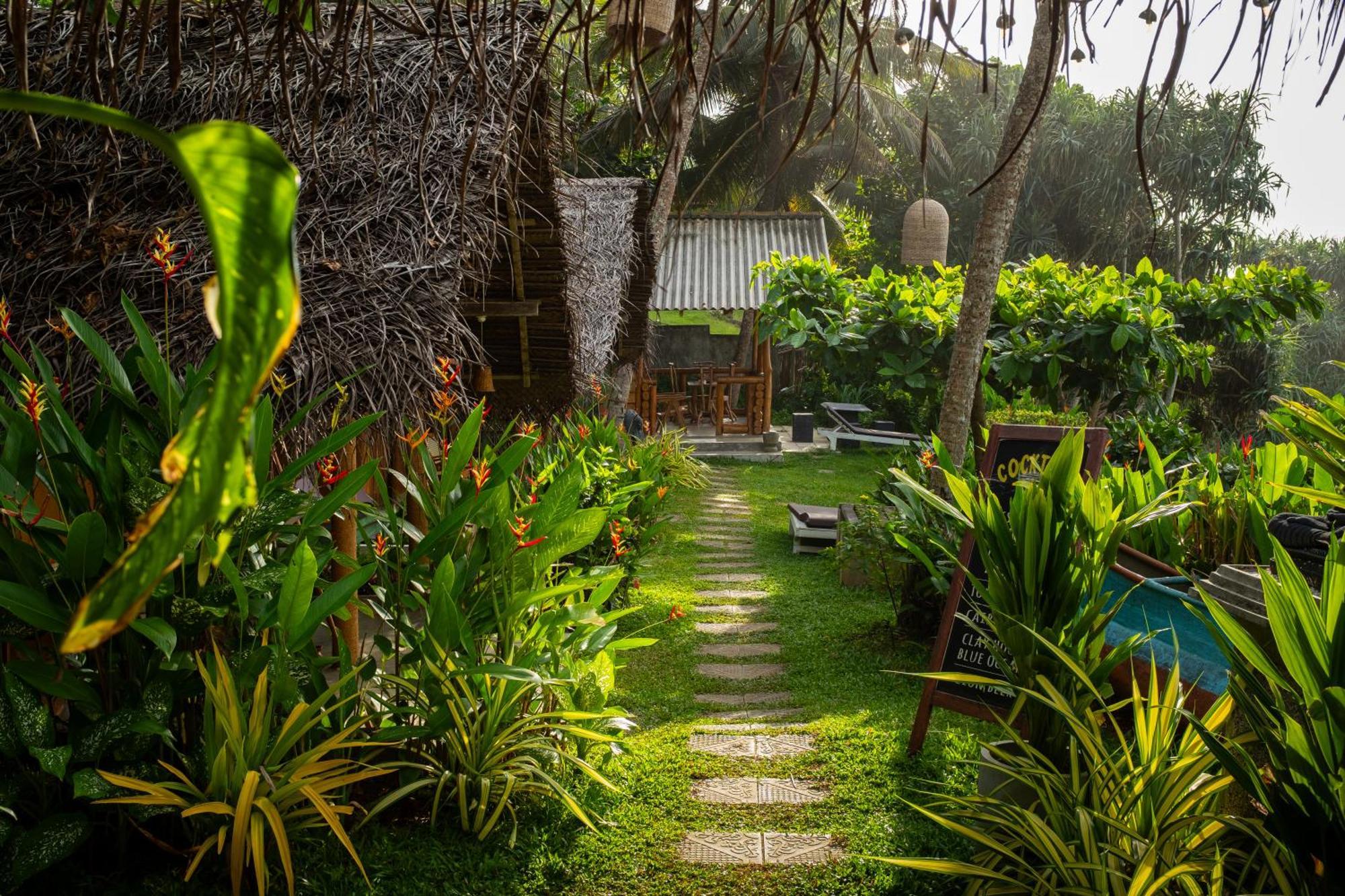 Sea View Clay House Hotel Dikwella Ngoại thất bức ảnh