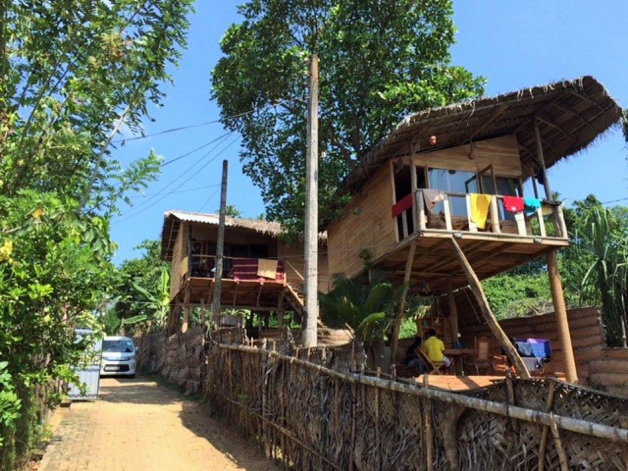 Sea View Clay House Hotel Dikwella Ngoại thất bức ảnh